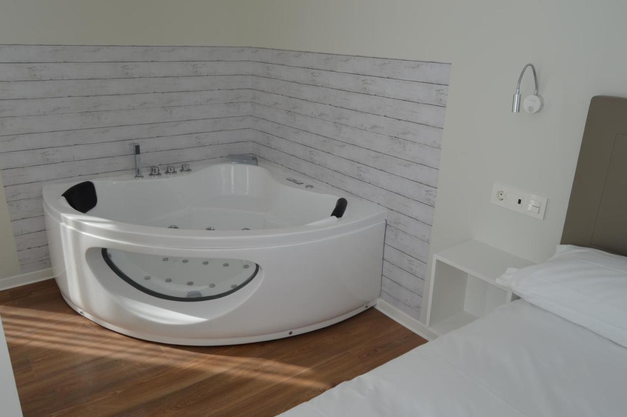 Apartamentos El Beyu กังกัส เด โอนิส ภายนอก รูปภาพ