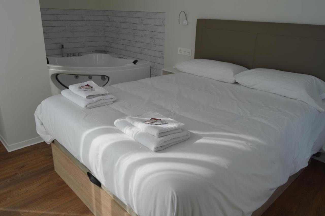 Apartamentos El Beyu กังกัส เด โอนิส ภายนอก รูปภาพ